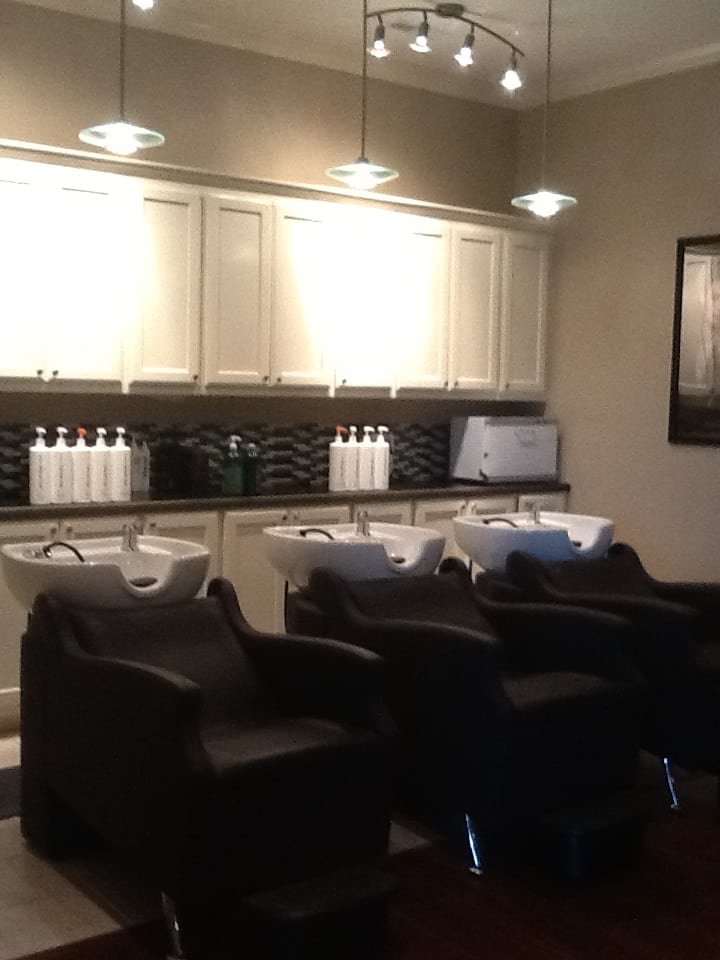 Strandz Salon - Blue Zoo Creative